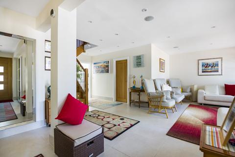 Lakewood Briar Road, Send, Woking, GU23 7AN