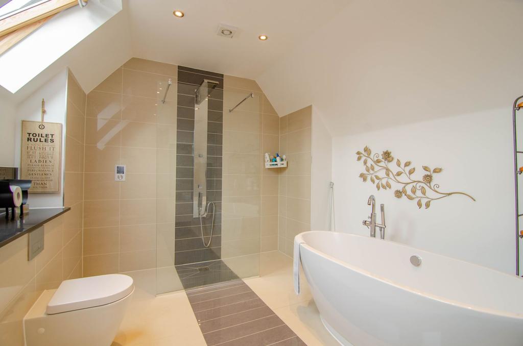 Principle Bedroom En-Suite