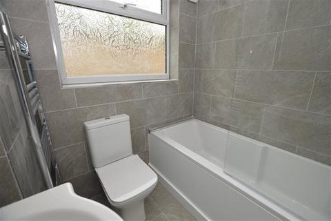 2 bedroom maisonette to rent, Barncroft Road, Loughton, IG10