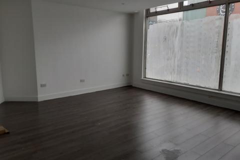 Property to rent, Vaughan Way