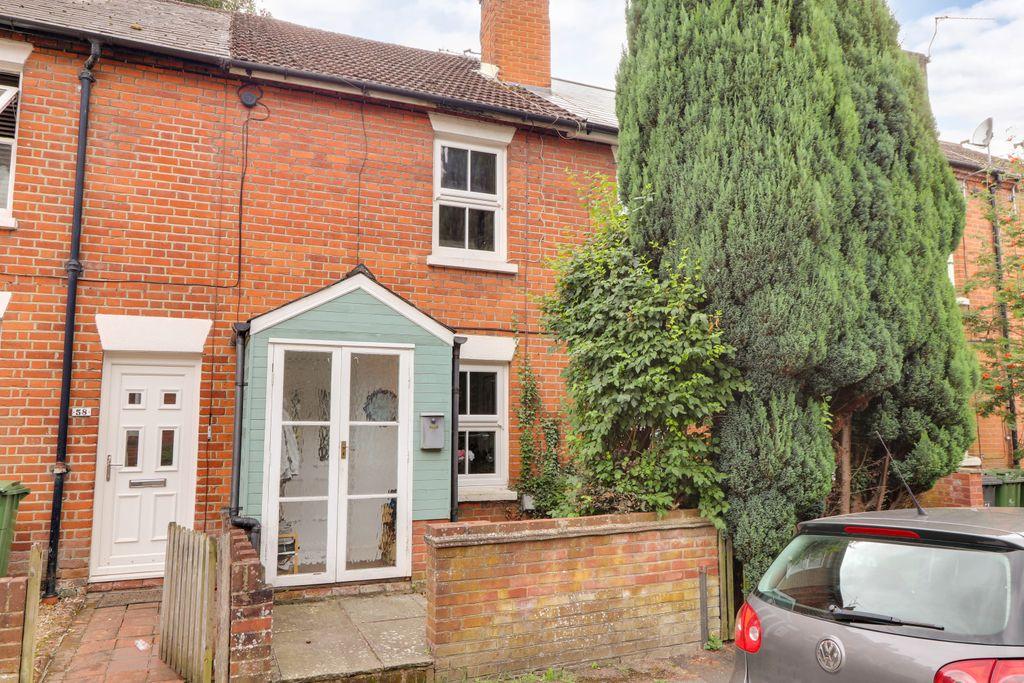 Flaxfield Road, Basingstoke RG21 8SF 2 bed terraced house £300,000