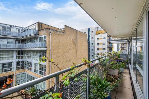 24 Isaac Way, London, SE1 1EE