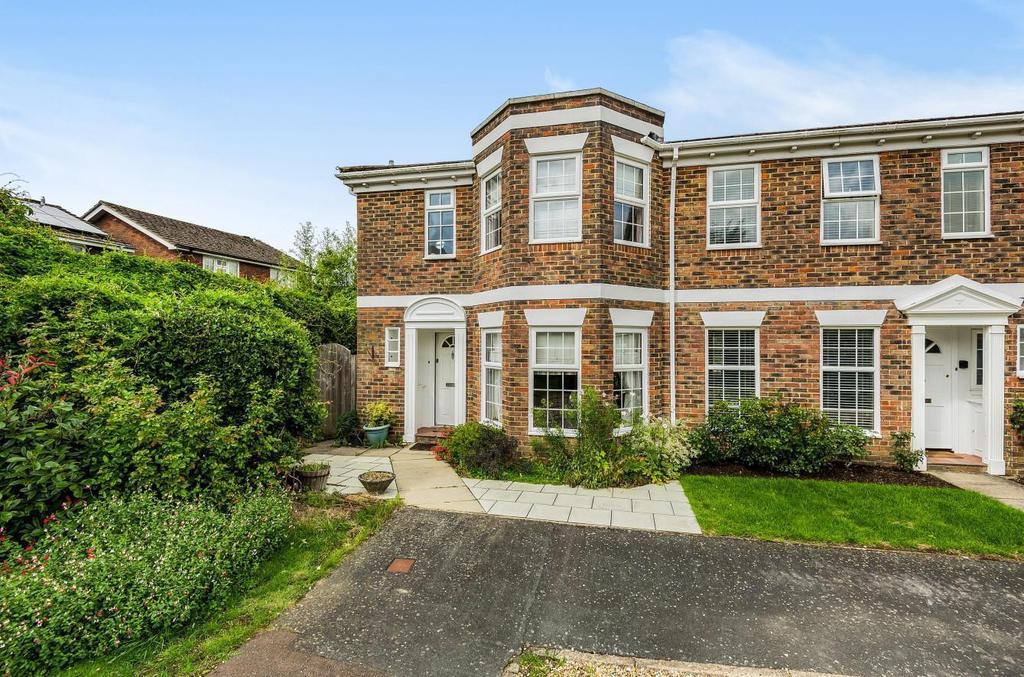 Heathfield Green, Midhurst, GU29 3 bed semidetached house £395,000