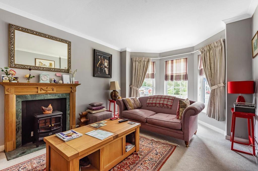 Heathfield Green, Midhurst, GU29 3 bed semidetached house £395,000