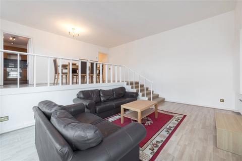 2 bedroom flat to rent, The Water Gardens, London