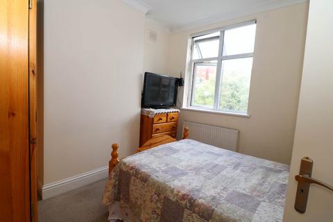 1 bedroom flat to rent, Hornsey Park Road