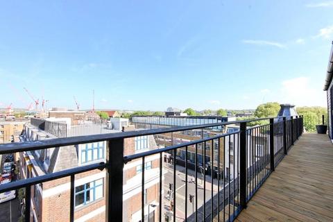 1 bedroom penthouse to rent, Greenland Street, London, NW1