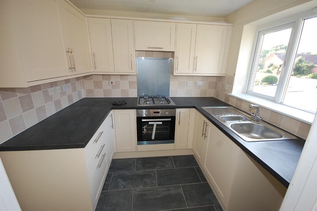 Westbeck, Ruskington, NG34 3 bed semidetached house £640 pcm (£148 pw)