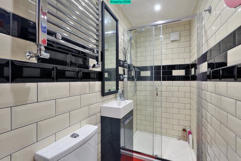 6 Clifton Road, London, N3 2AR