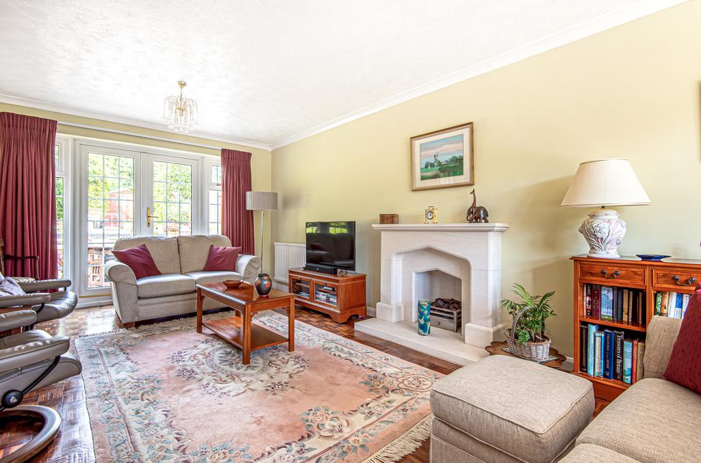 Longhope Drive, Wrecclesham, Farnham... 4 bed detached house £795,000