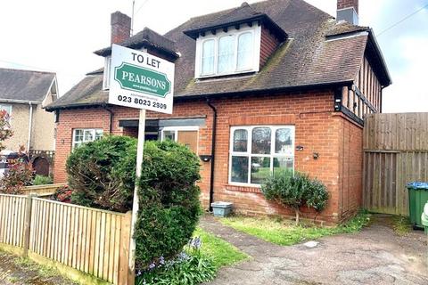 3 bedroom semi-detached house to rent, CLOSE TO GENERAL HOSPITAL