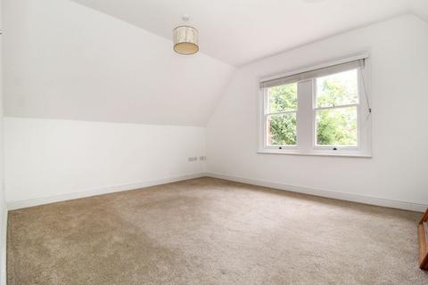 Flat A, Wilmshurst House, 4 Lansdowne Road, Bedford, MK40 2BU