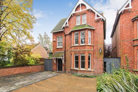 Flat A, Wilmshurst House, 4 Lansdowne Road, Bedford, MK40 2BU