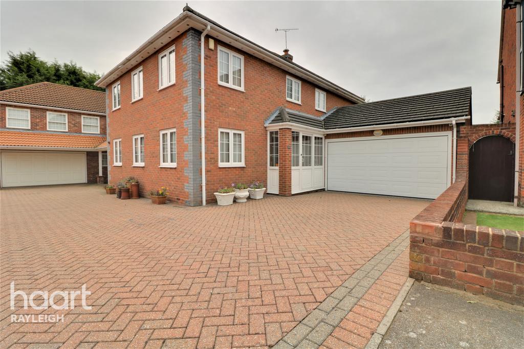 The Glen, Rayleigh 4 bed detached house £625,000