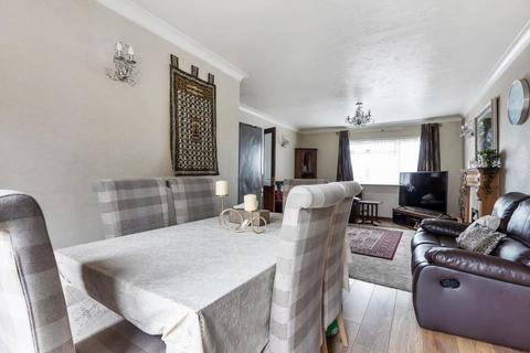 3 bedroom end of terrace house for sale - Downley,  Buckinghamshire,  HP13