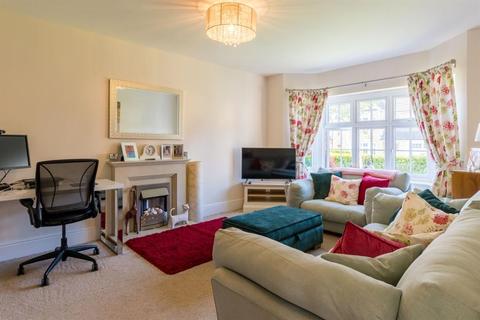 71 Bletchley Road, Horsforth, Leeds, LS18 4FG