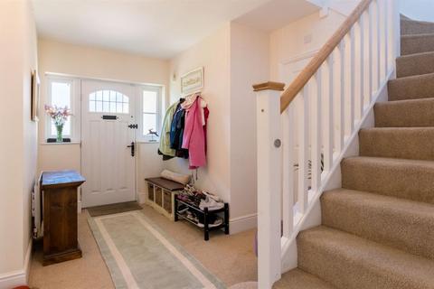 71 Bletchley Road, Horsforth, Leeds, LS18 4FG