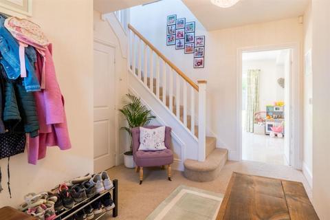 71 Bletchley Road, Horsforth, Leeds, LS18 4FG