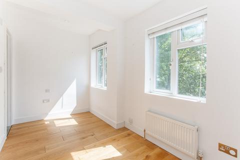 1, Canal Cottages Parnell Road, London, E3 2JU