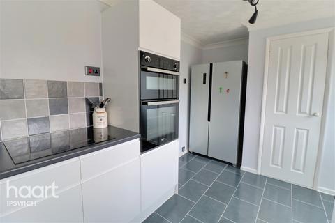 240 Sheldrake Drive, Ipswich, IP2 9NF