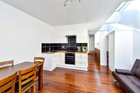 2 bedroom apartment to rent, Kings Road, London, SW3