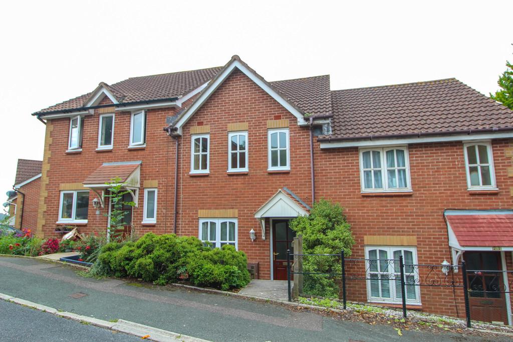 Shearwater Drive, Torquay 2 bed terraced house £995 pcm (£230 pw)