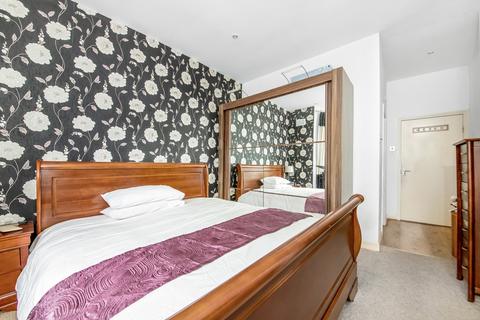 Flat B, 14 Dowanhill Road, London, SE6 1HJ