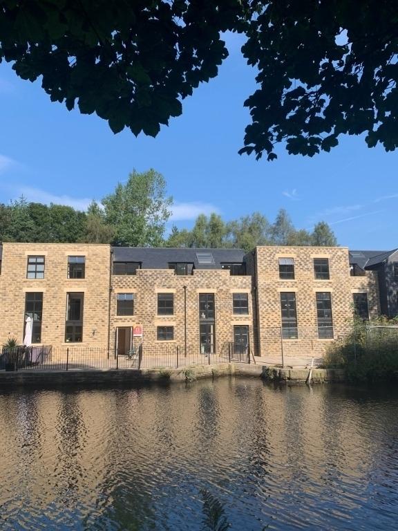 Victoria Quay, DOBCROSS, Dobcross... 4 bed townhouse £449,995