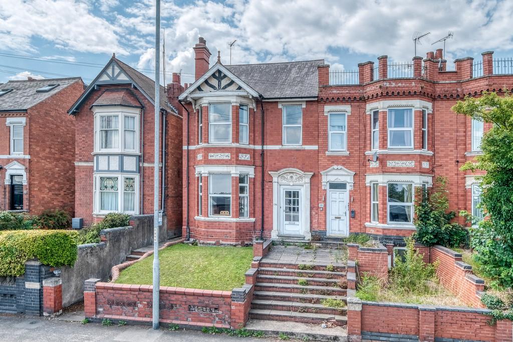 Henwick Road, Worcester, WR2 5PD 6 bed end of terrace house £450,000