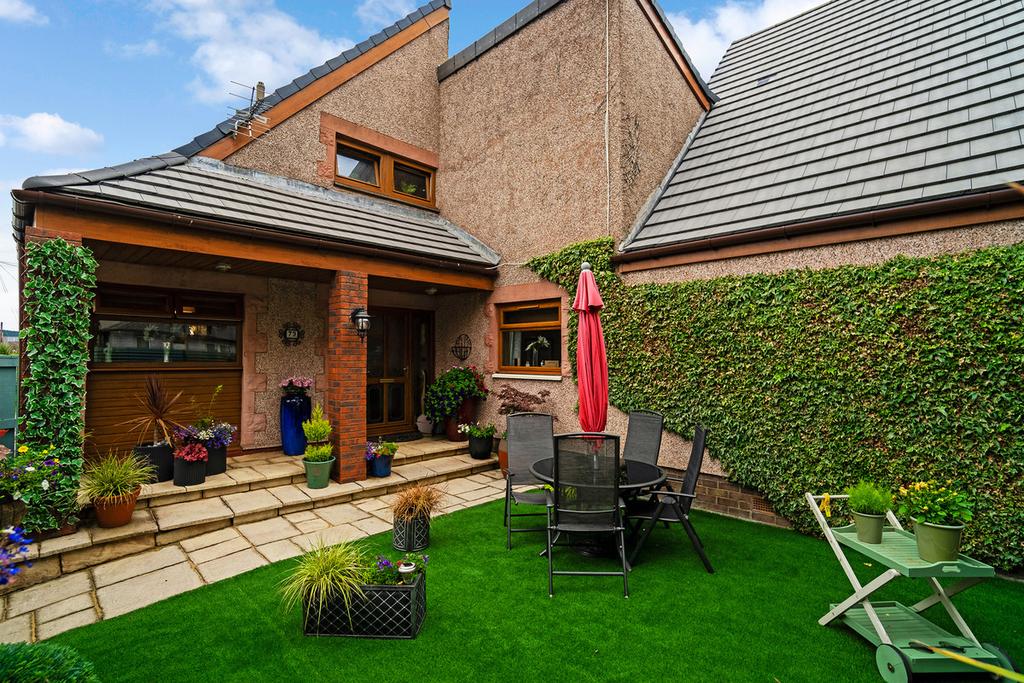 Auchterderran Road, Lochgelly, KY5 3 bed semidetached house £144,500