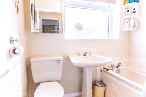 6 Clough Road, Shaw, Oldham, OL2 8QD