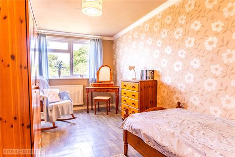 6 Clough Road, Shaw, Oldham, OL2 8QD
