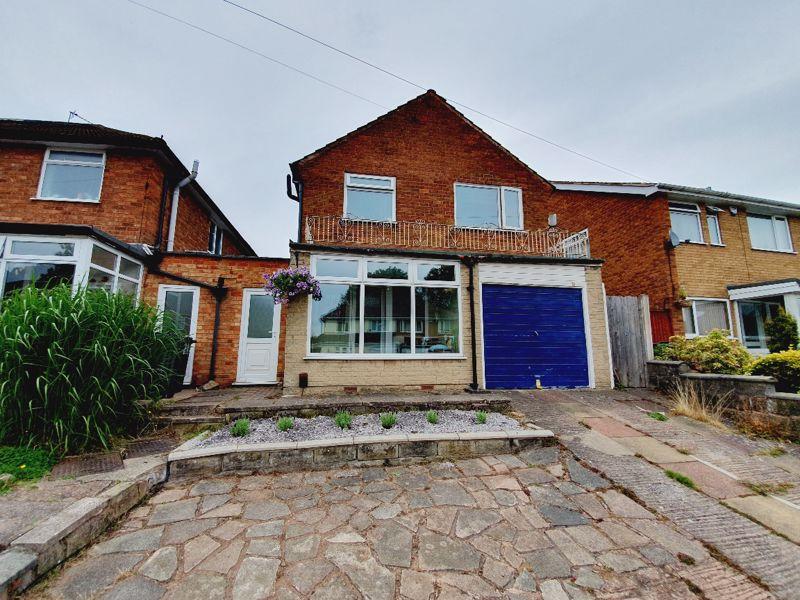 Robert Avenue, Erdington, Birmingham... 3 bed detached house £230,000
