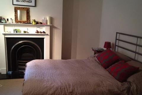 2 bedroom apartment to rent, Richborne Terrace, London SW8