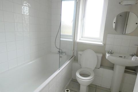11 Barchester Close, London, W7 3XA