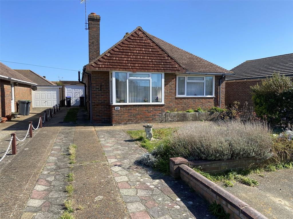 Finches Close, Lancing, West Sussex... 2 bed bungalow £375,000