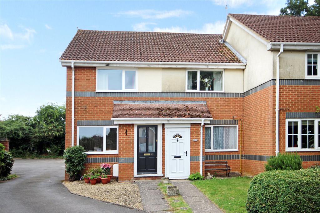 Victoria Drive, Lyneham, Wilts, SN15 2 bed terraced house £190,000