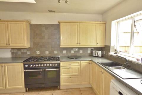 10 Laura Drive, Hextable, Swanley, BR8 7RX