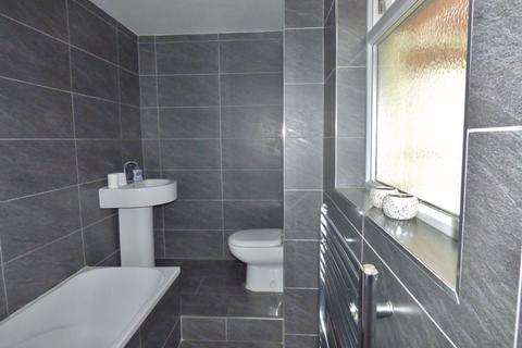 10 Laura Drive, Hextable, Swanley, BR8 7RX