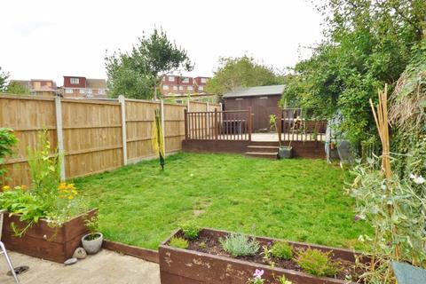 10 Laura Drive, Hextable, Swanley, BR8 7RX