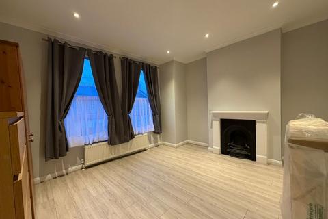 3 bedroom house to rent, Pelham Road, Wood Green N22