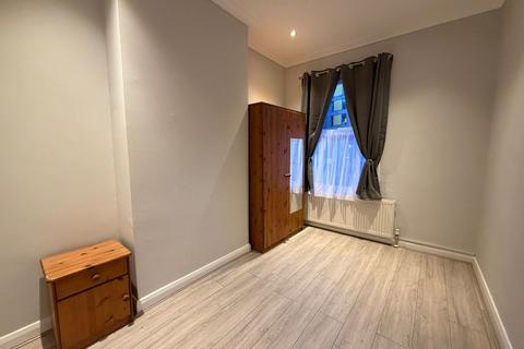 3 bedroom house to rent, Pelham Road, Wood Green N22