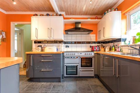 88 Ashurst Road, Tadworth, KT20 5EU