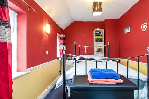 88 Ashurst Road, Tadworth, KT20 5EU