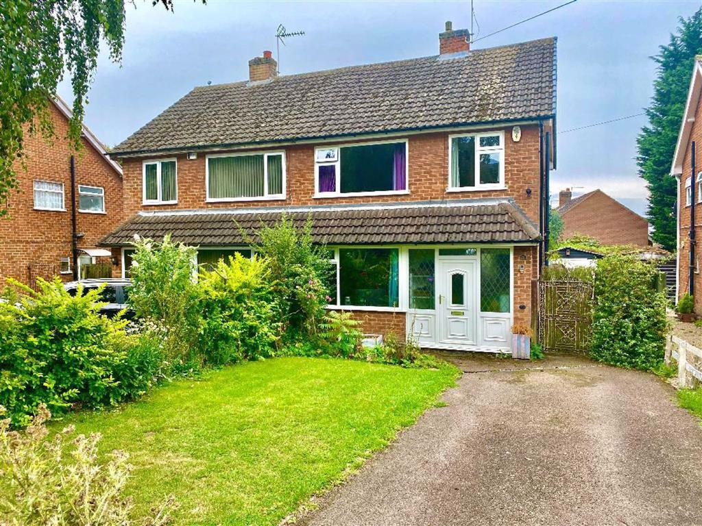 Hollycroft Crescent, Hinckley 3 bed semidetached house £245,000