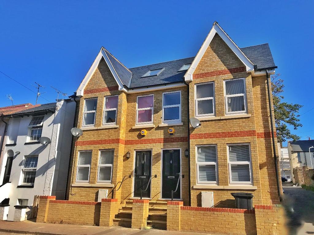 Dane Hill Row, Margate 3 bed semidetached house £280,000