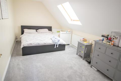 28 Clegg Square, Shenley Lodge, Milton Keynes, MK5 7HG