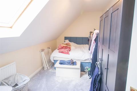 28 Clegg Square, Shenley Lodge, Milton Keynes, MK5 7HG