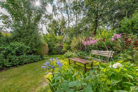 16 Sandy Close, Petersfield, GU31 4HF