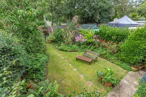 16 Sandy Close, Petersfield, GU31 4HF